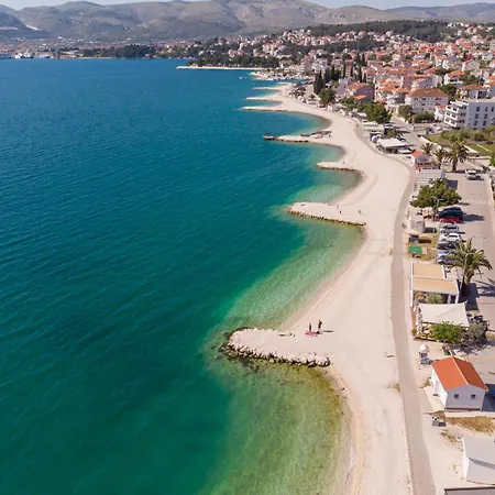 Antonia 220m From The Okrug Gornji