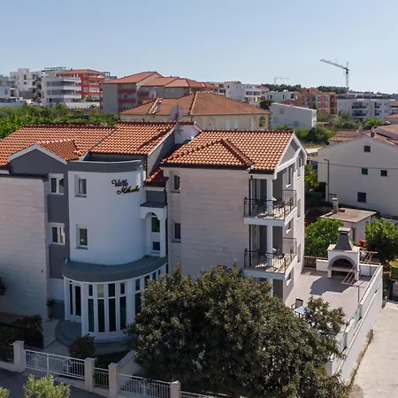 Antonia 220m From The Βίλα *